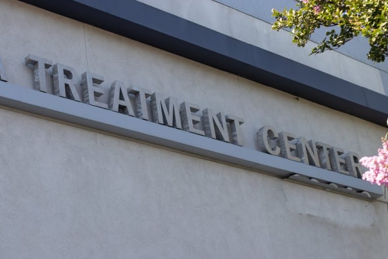 Picture of a treatment center